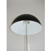 Lampa Vitra T25 wykonana z metalu i aluminium